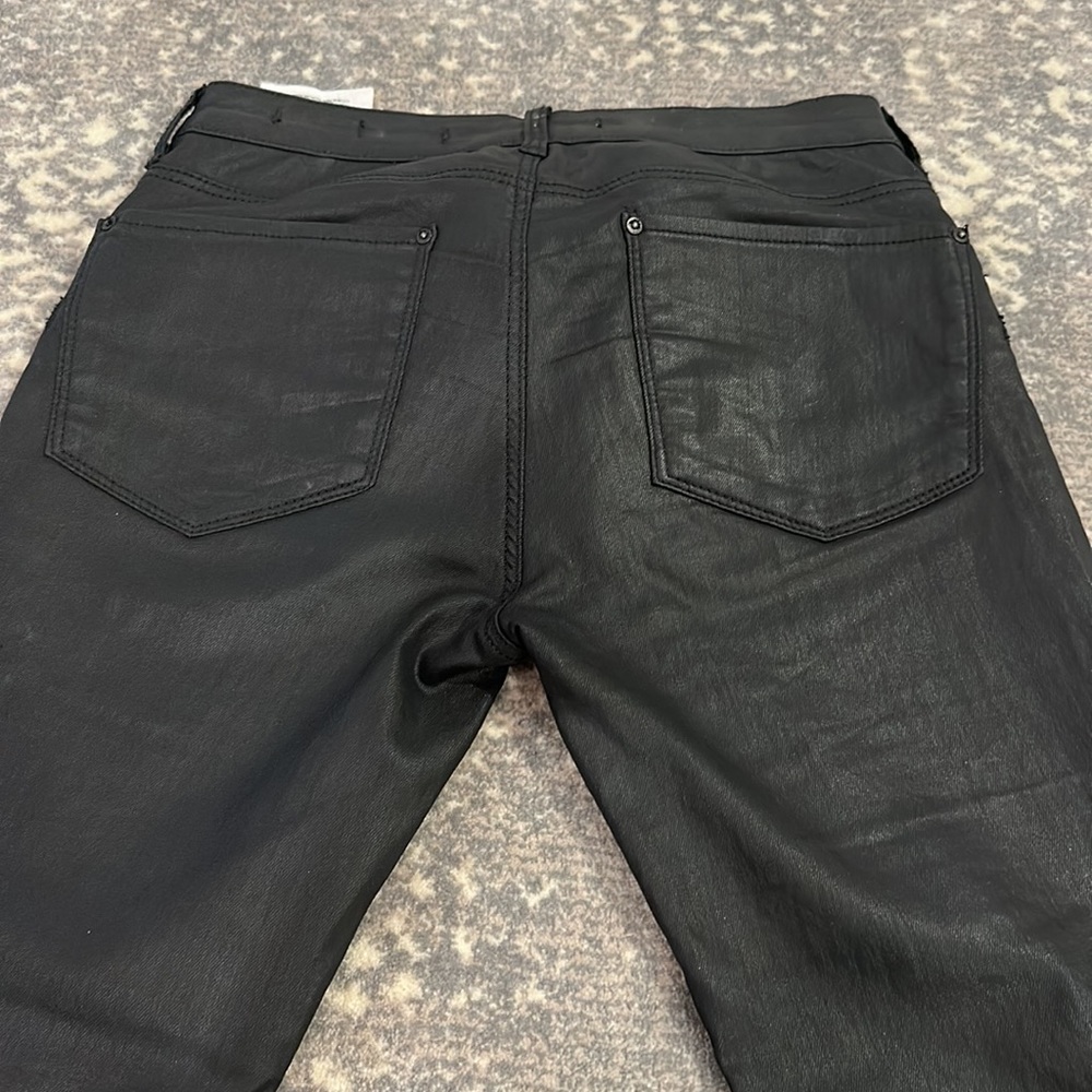 ZARA COATED 4 ZIPPER SLIM BLACK JEAN. LOOKS LIKE LEATHER SIZE 4 - Picture 8 of 12